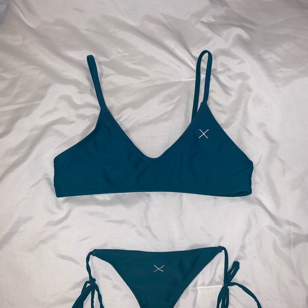 Boutine LA Bikini Set EUC